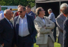 37.jpg